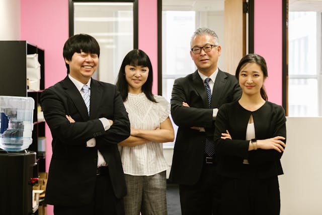 協議会で働く人々