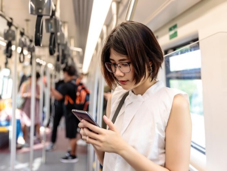 通勤、移動中でも学習できるから効率がいい