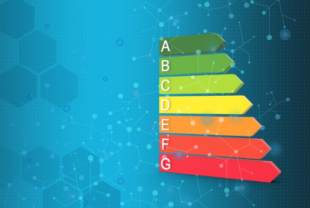 在留資格の種類や条件を段階別に示したイメージ図。外国人労働者の資格分類や比較を表現